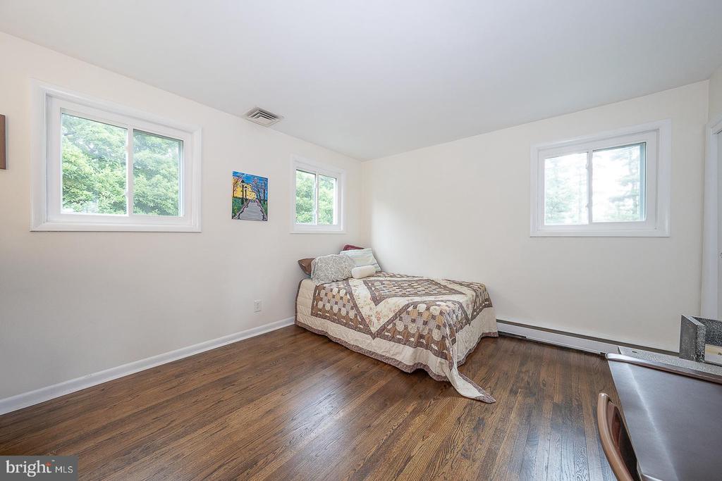 528 SPRAGUE ROAD