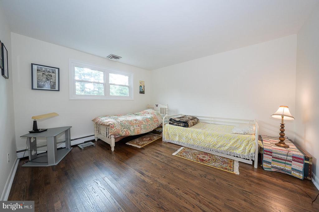 528 SPRAGUE ROAD