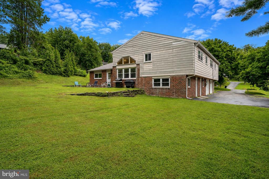 528 SPRAGUE ROAD