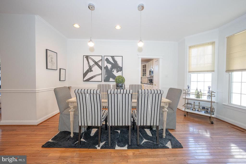 412 MERION HILL LANE