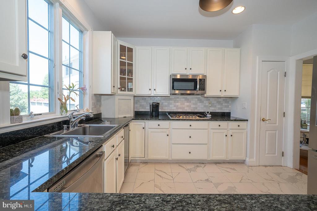 412 MERION HILL LANE