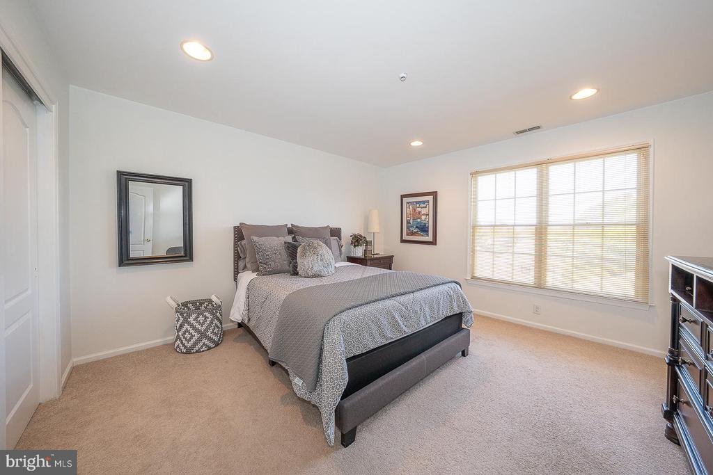 412 MERION HILL LANE