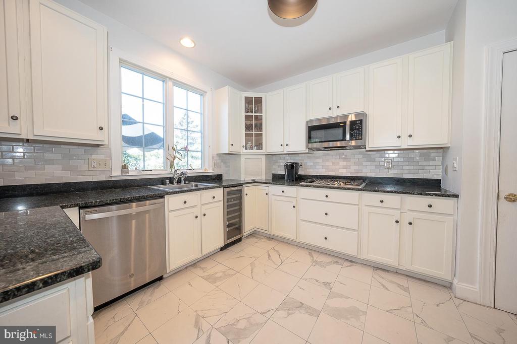412 MERION HILL LANE
