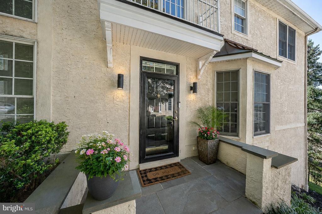 412 MERION HILL LANE