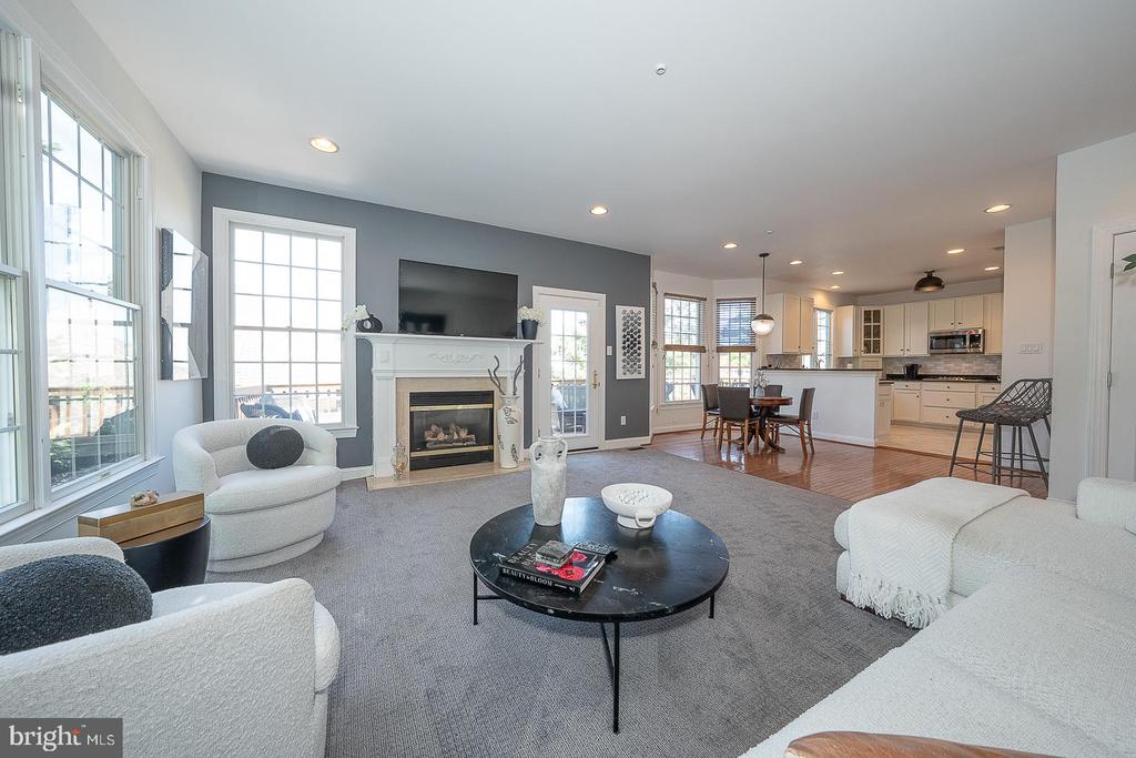 412 MERION HILL LANE