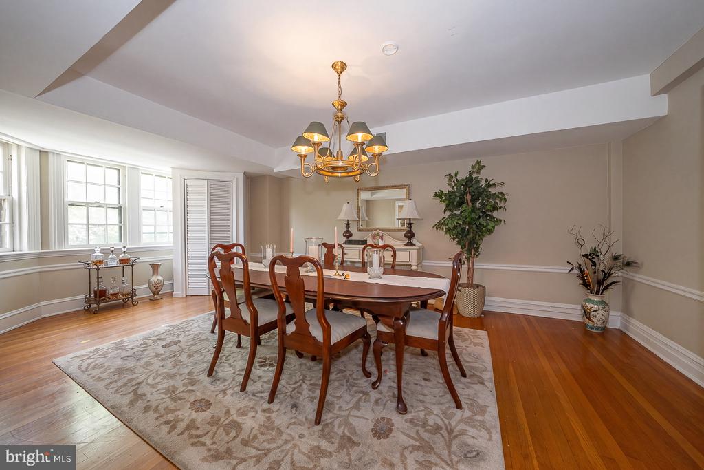 415 CITY AVENUE Unit: H-2