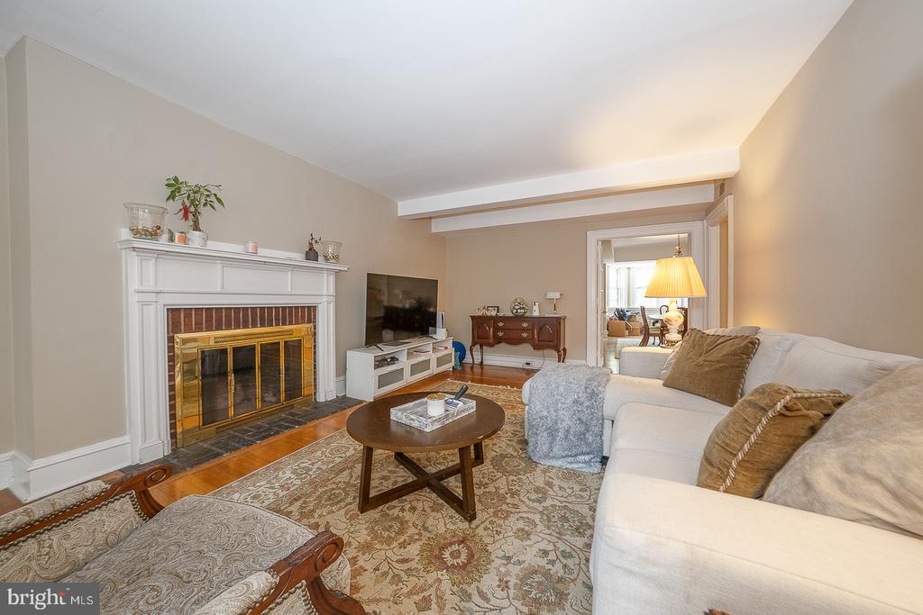 415 CITY AVENUE Unit: H-2