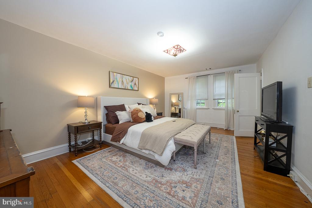 415 CITY AVENUE Unit: H-2