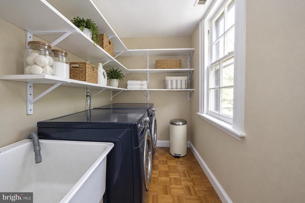 415 CITY AVENUE Unit: H-2