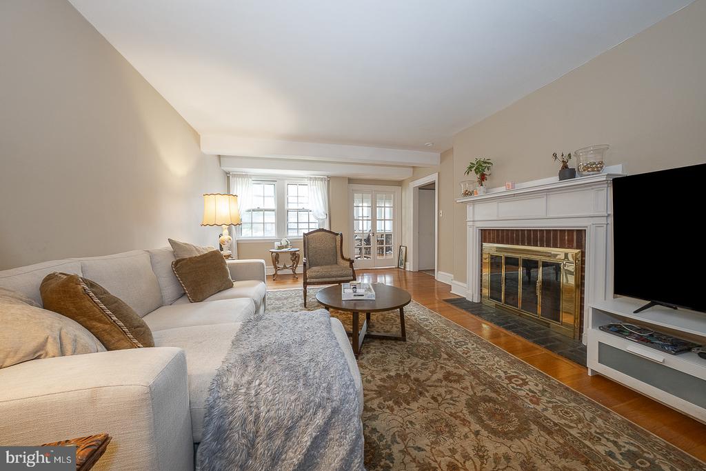 415 CITY AVENUE Unit: H-2