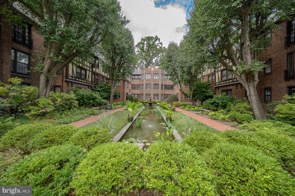 415 CITY AVENUE Unit: H-2