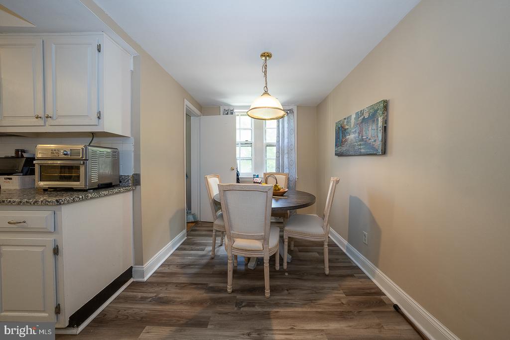 415 CITY AVENUE Unit: H-2