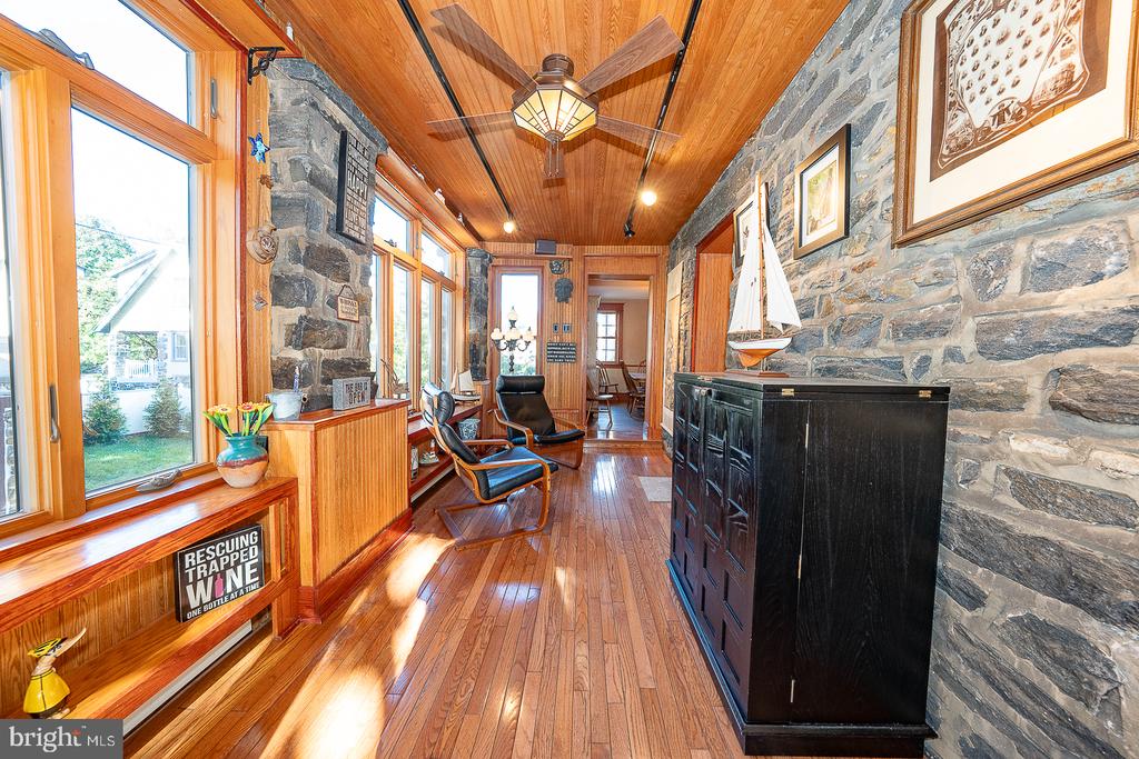 513 E WYNNEWOOD ROAD Unit:           