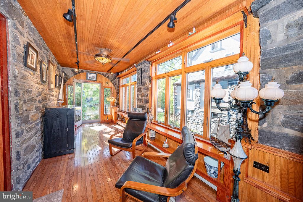 513 E WYNNEWOOD ROAD Unit:           