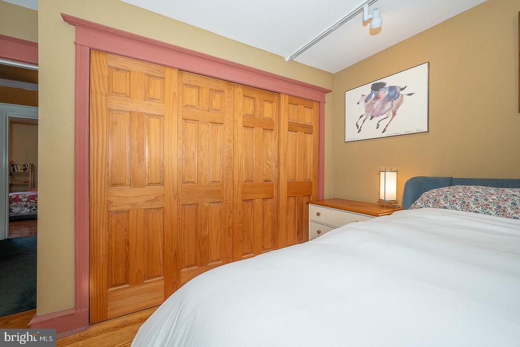 513 E WYNNEWOOD ROAD Unit:           