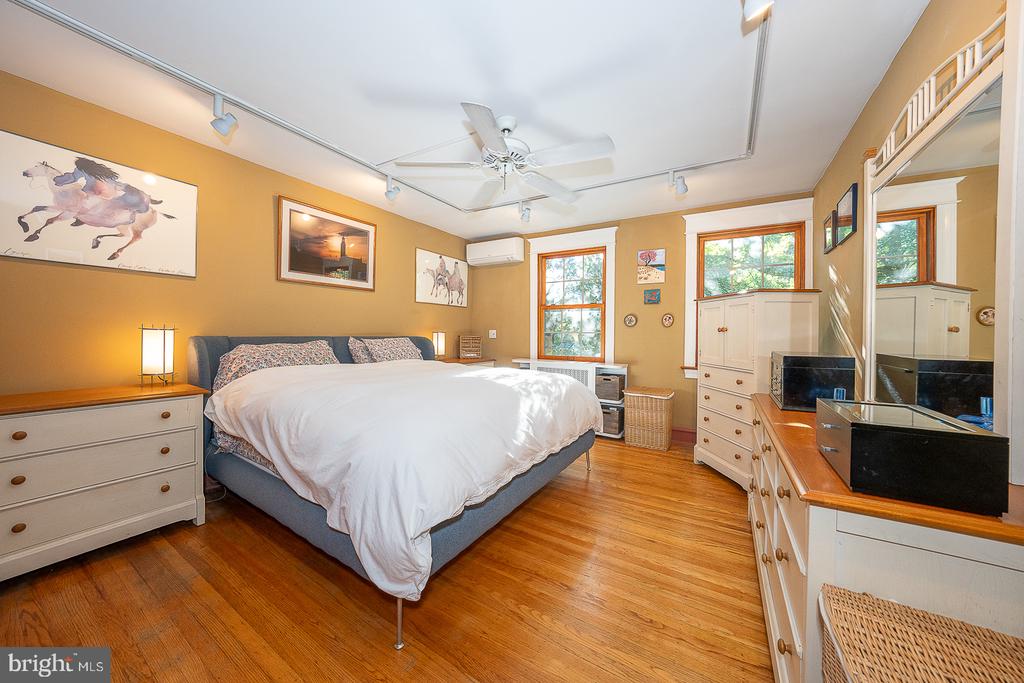 513 E WYNNEWOOD ROAD Unit:           
