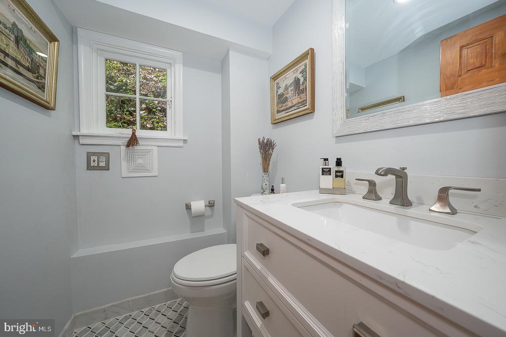 1169 RADNOR ROAD Unit:           