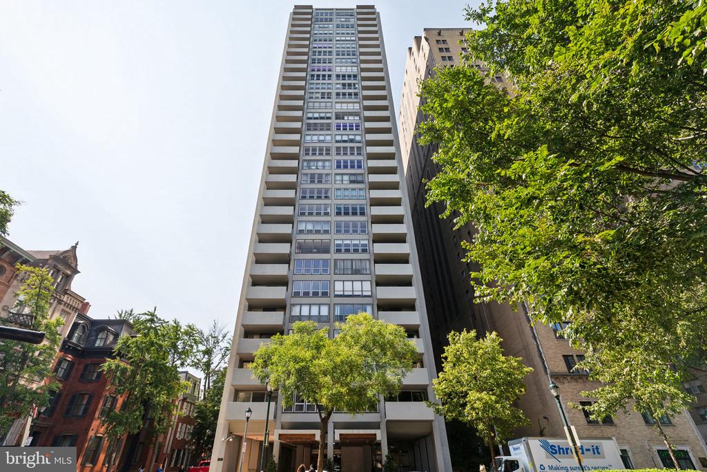 224 W RITTENHOUSE SQUARE Unit: 2013