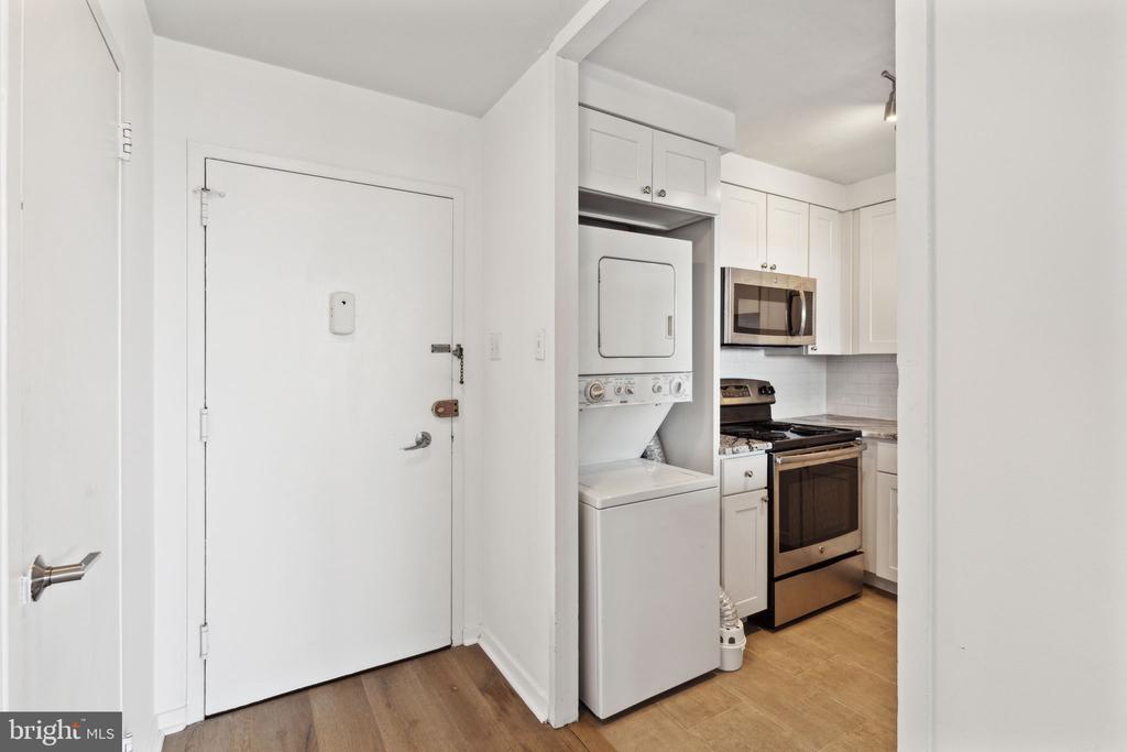 224 W RITTENHOUSE SQUARE Unit: 2013