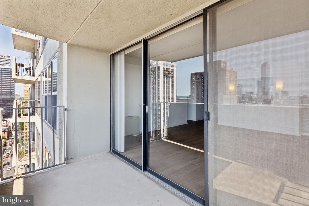 224 W RITTENHOUSE SQUARE Unit: 2013