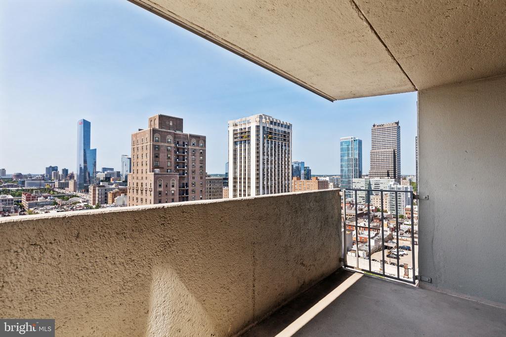 224 W RITTENHOUSE SQUARE Unit: 2013