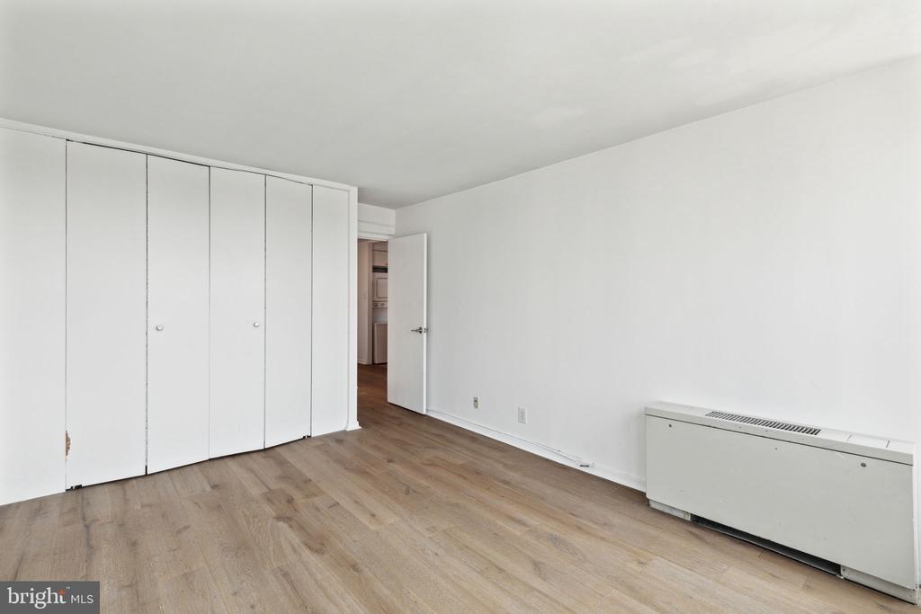 224 W RITTENHOUSE SQUARE Unit: 2013