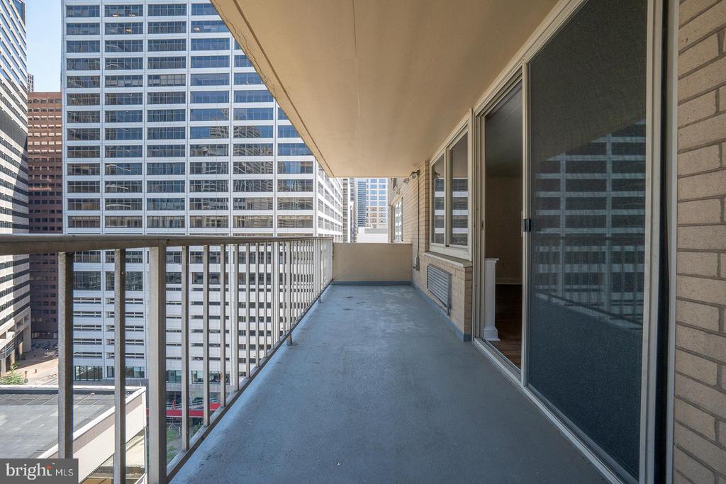 1919 CHESTNUT STREET Unit: 1405