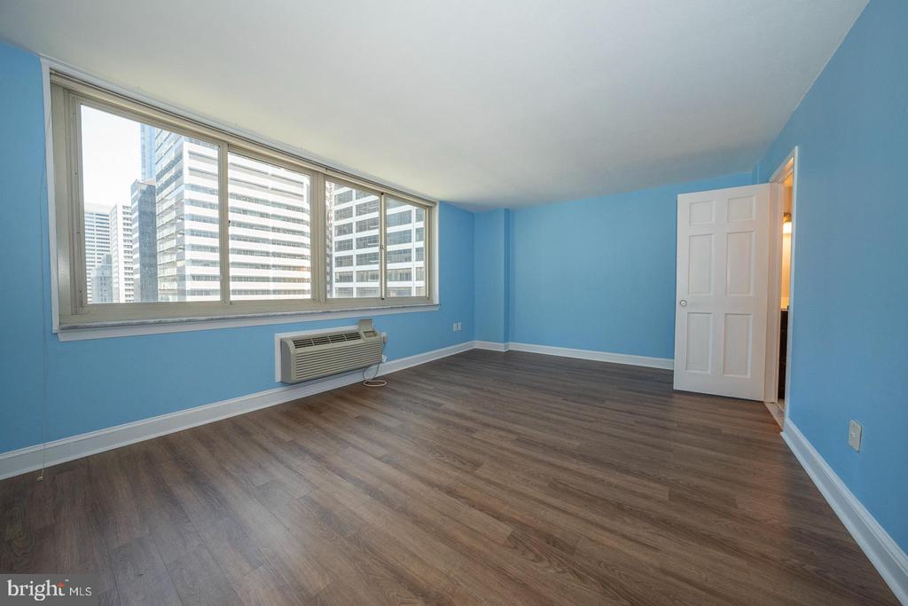 1919 CHESTNUT STREET Unit: 1405