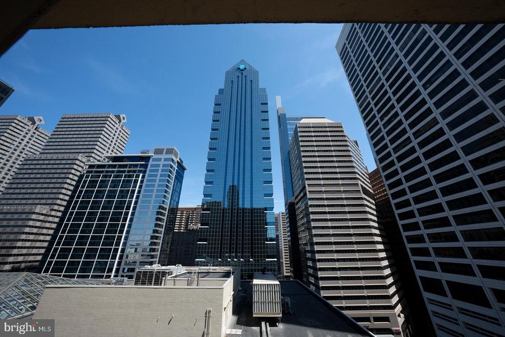 1919 CHESTNUT STREET Unit: 1405