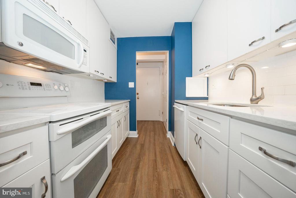1919 CHESTNUT STREET Unit: 1405