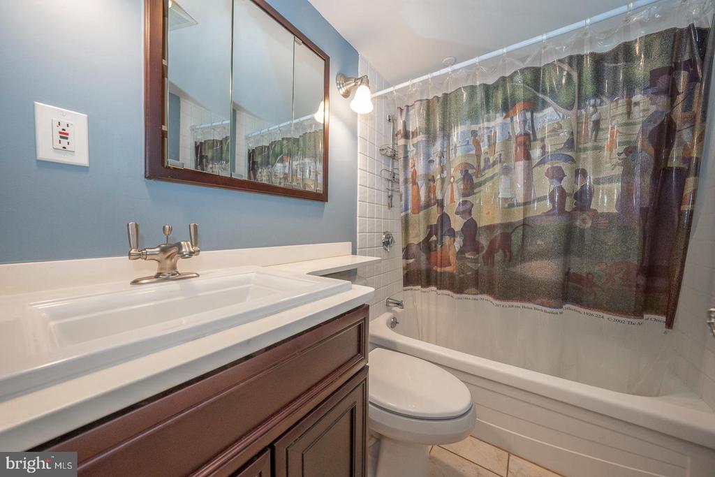 1919 CHESTNUT STREET Unit: 1405