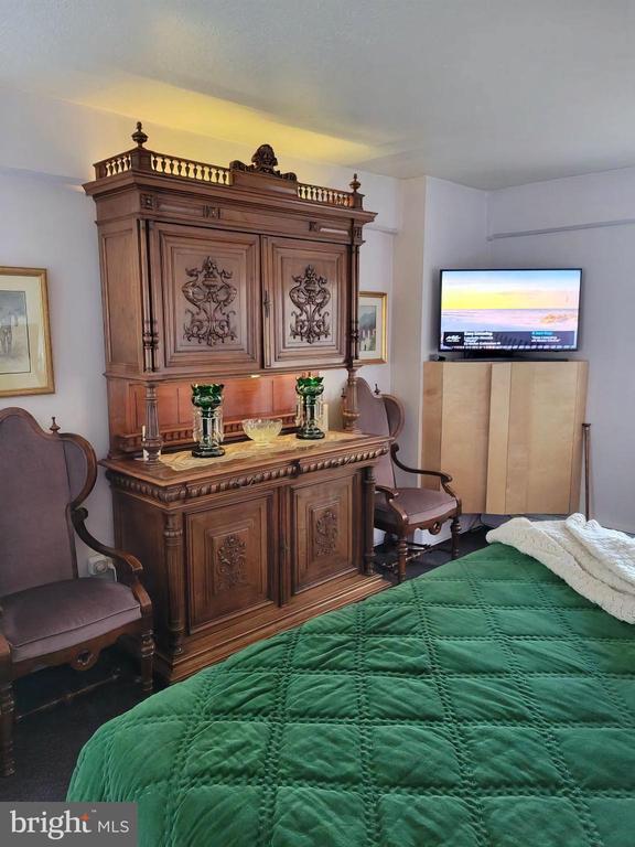 1900 JOHN F KENNEDY BOULEVARD Unit: 1709