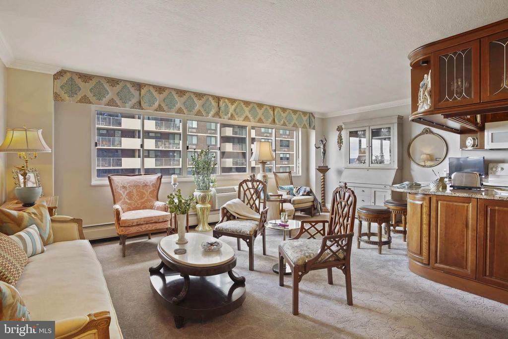 1900 JOHN F KENNEDY BOULEVARD Unit: 1709