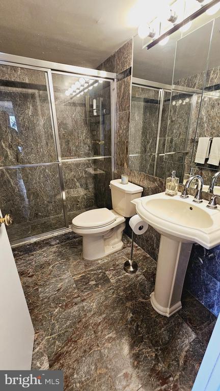 224-30 W RITTENHOUSE SQUARE Unit: 3005