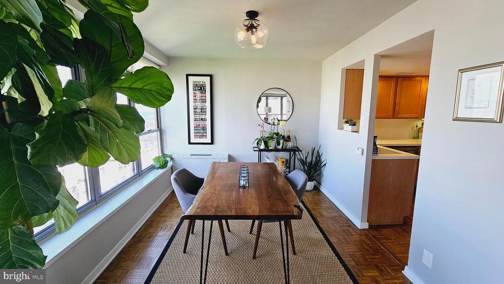 224-30 W RITTENHOUSE SQUARE Unit: 3005