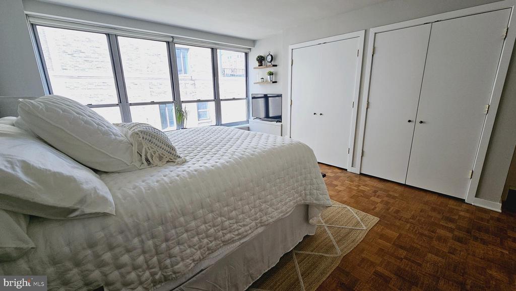 224-30 W RITTENHOUSE SQUARE Unit: 3005