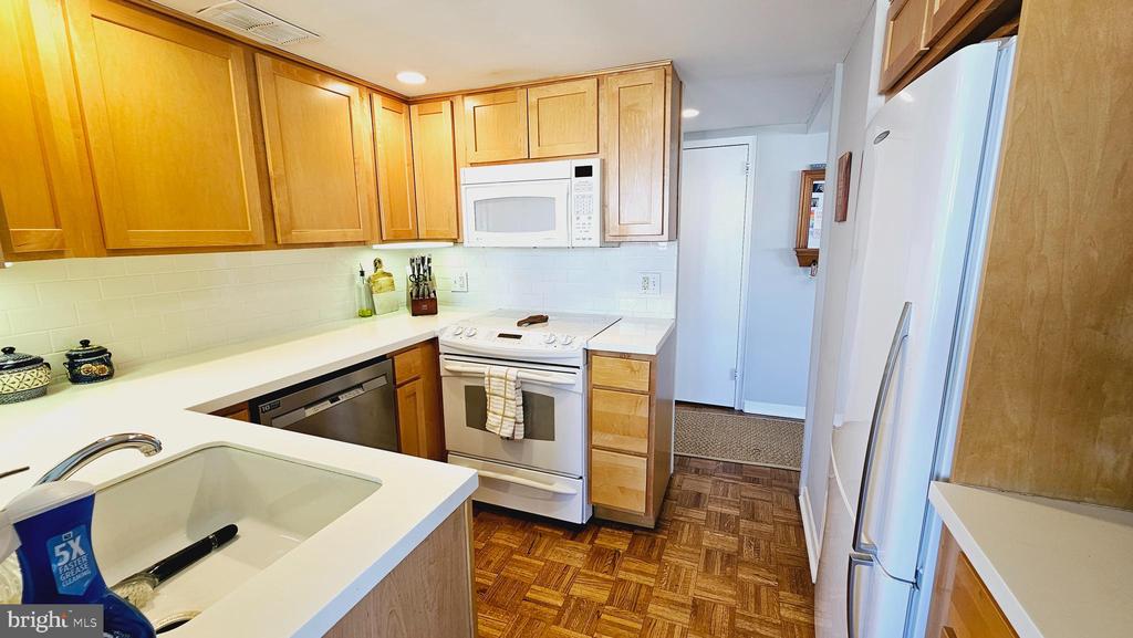 224-30 W RITTENHOUSE SQUARE Unit: 3005