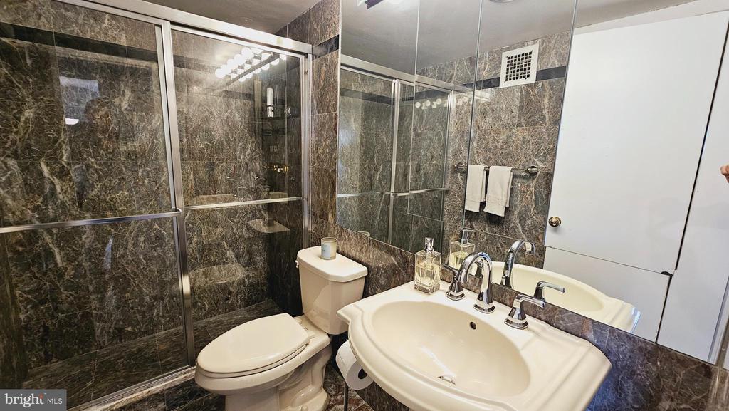 224-30 W RITTENHOUSE SQUARE Unit: 3005