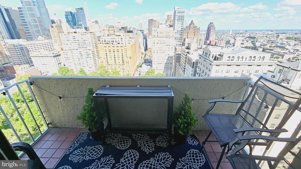 224-30 W RITTENHOUSE SQUARE Unit: 3005