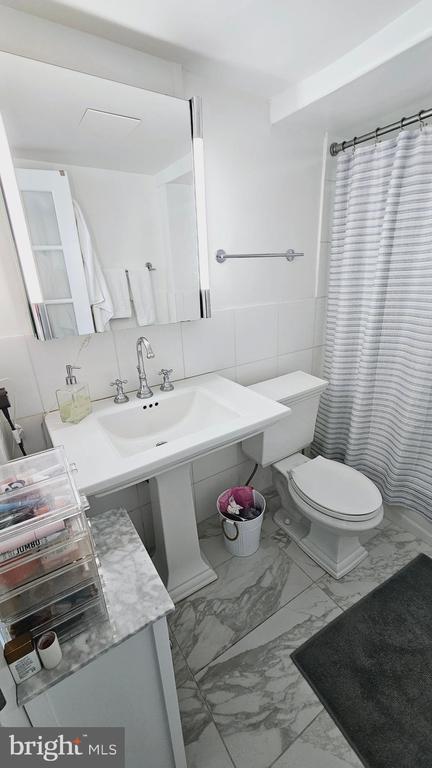 224-30 W RITTENHOUSE SQUARE Unit: 3005