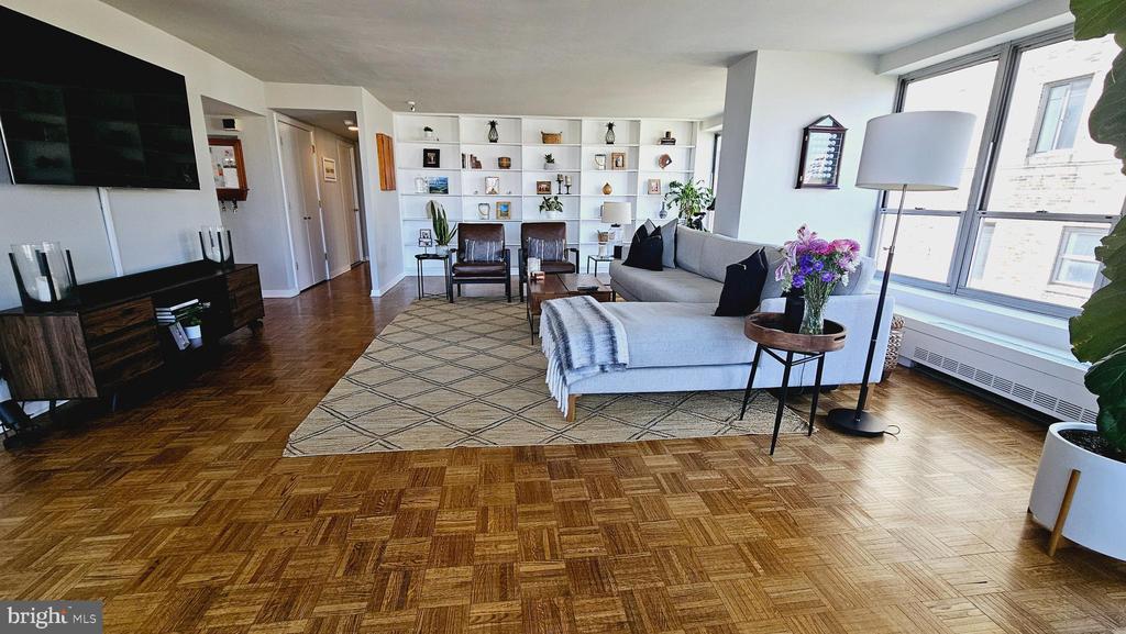 224-30 W RITTENHOUSE SQUARE Unit: 3005