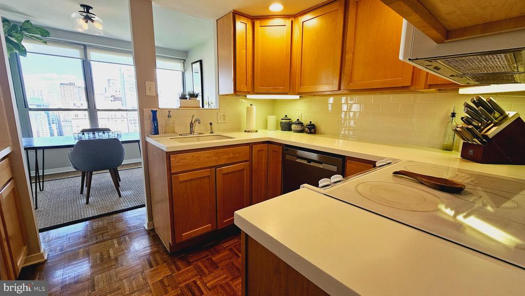 224-30 W RITTENHOUSE SQUARE Unit: 3005