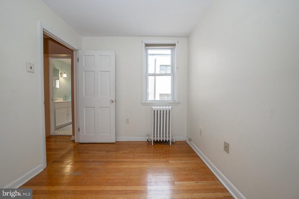 118 S VAN PELT STREET