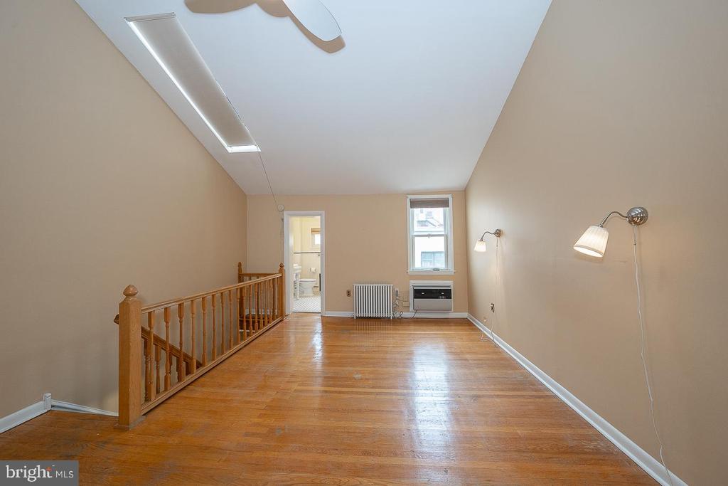 118 S VAN PELT STREET