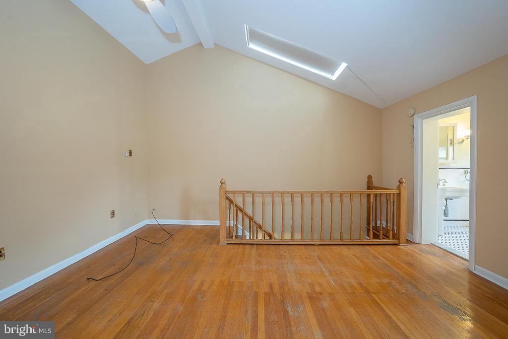118 S VAN PELT STREET