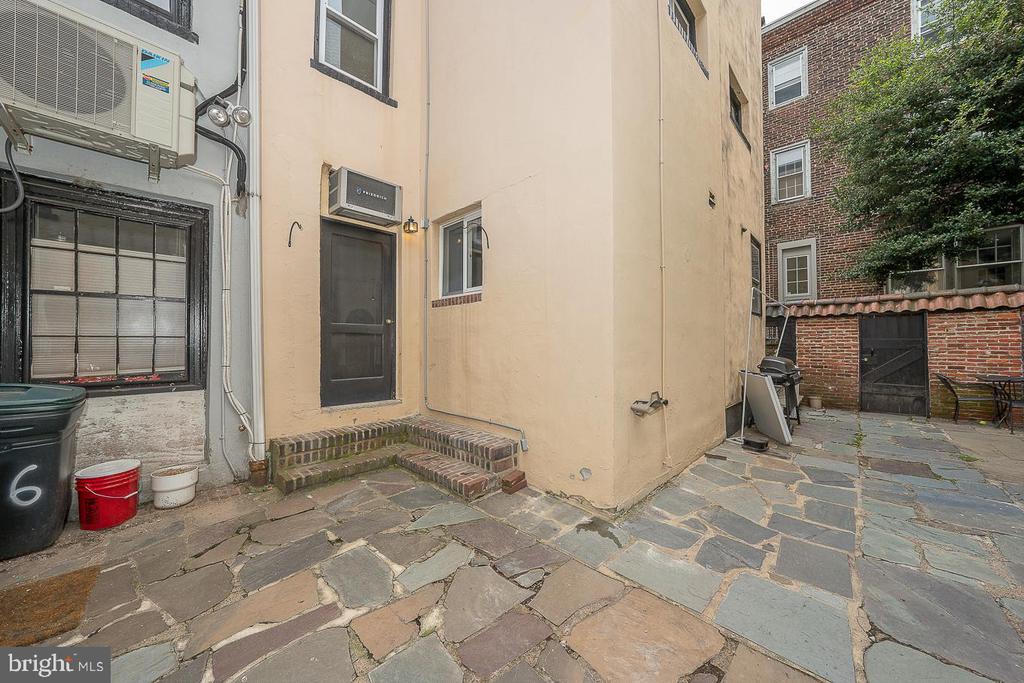 118 S VAN PELT STREET