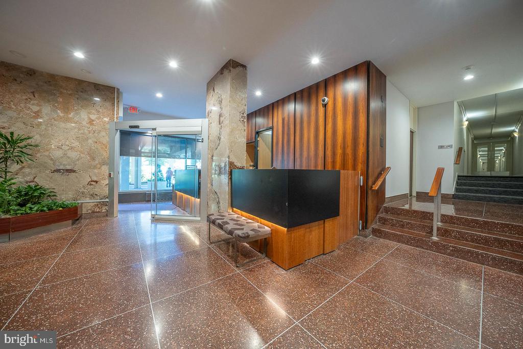 3600 CONSHOHOCKEN AVENUE Unit: 202