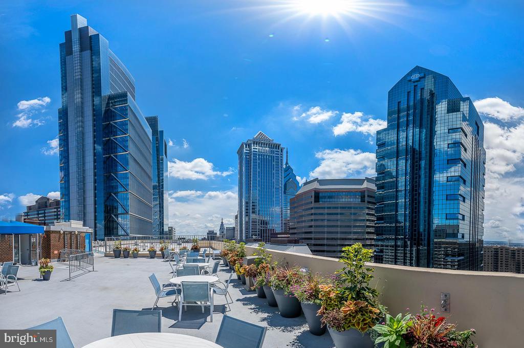 1901 JOHN F KENNEDY BOULEVARD Unit: 2720