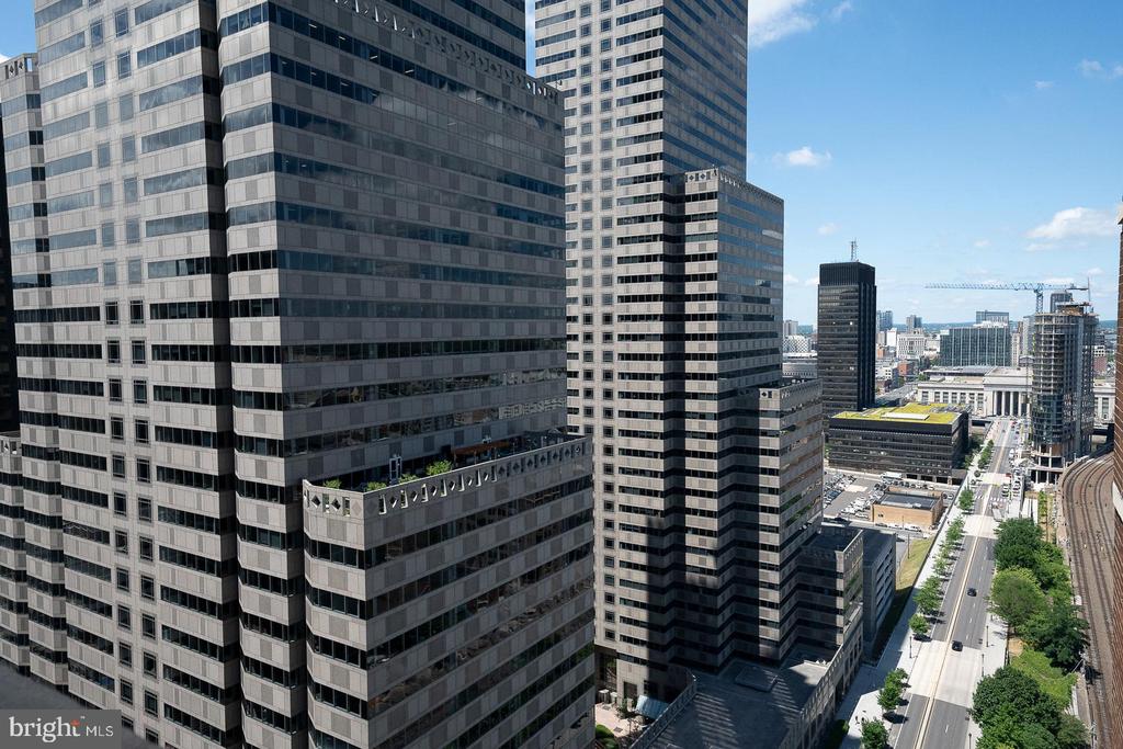 1901 JOHN F KENNEDY BOULEVARD Unit: 2720