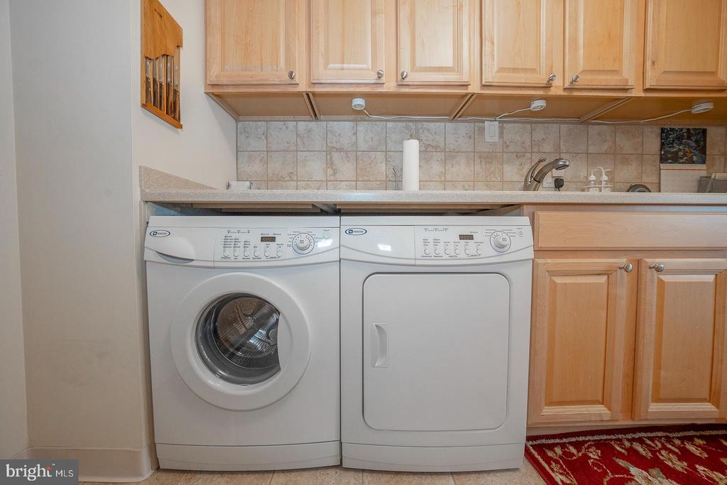 1901 JOHN F KENNEDY BOULEVARD Unit: 2720